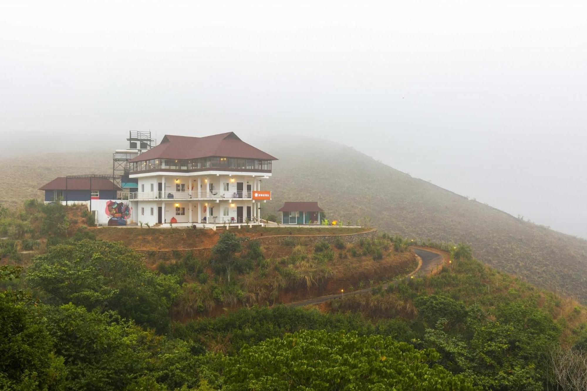 Zostel Vagamon Hostel Buitenkant foto