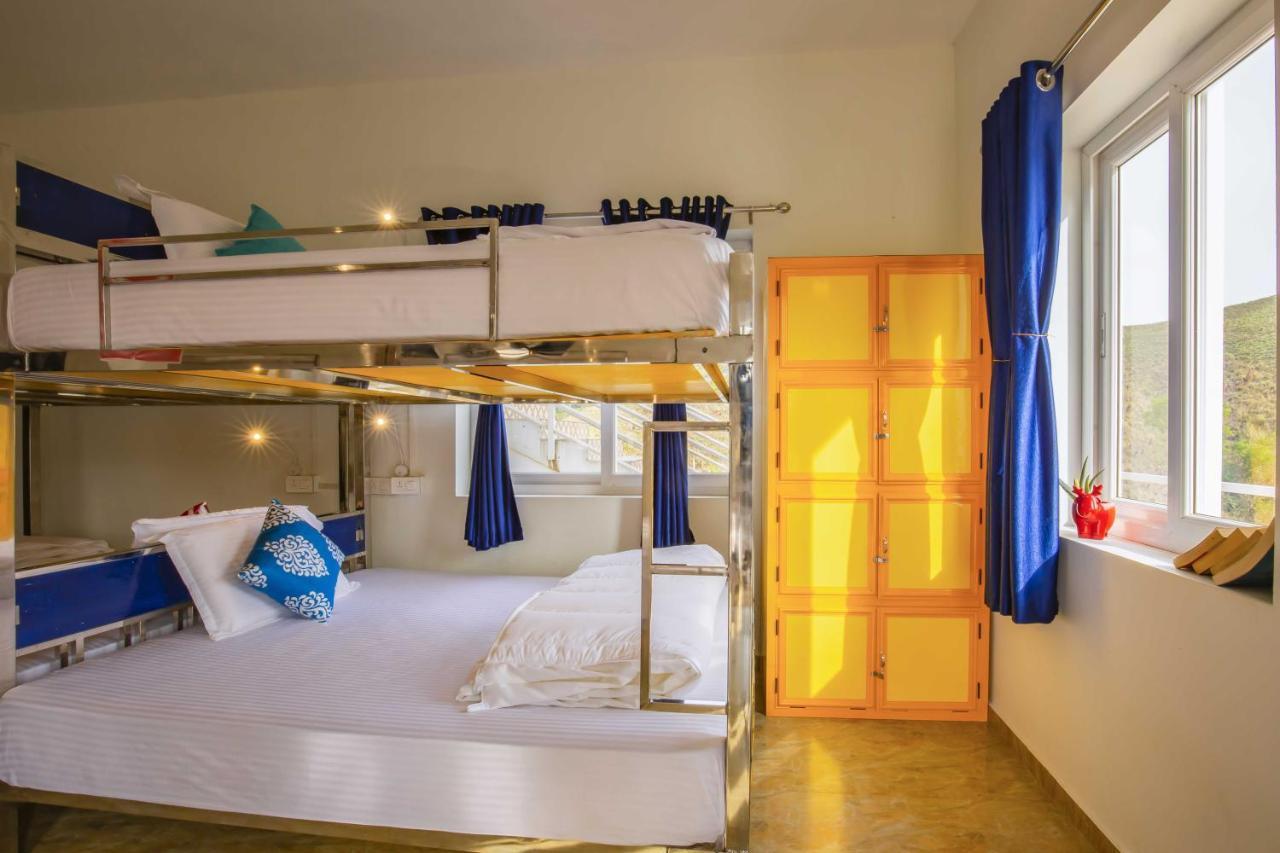 Zostel Vagamon Hostel Buitenkant foto